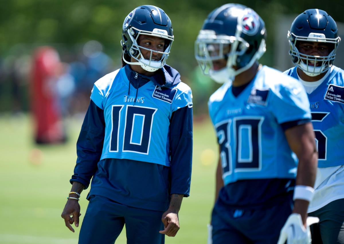 DeAndre Hopkins praises Titans’ upgraded group of wide receivers