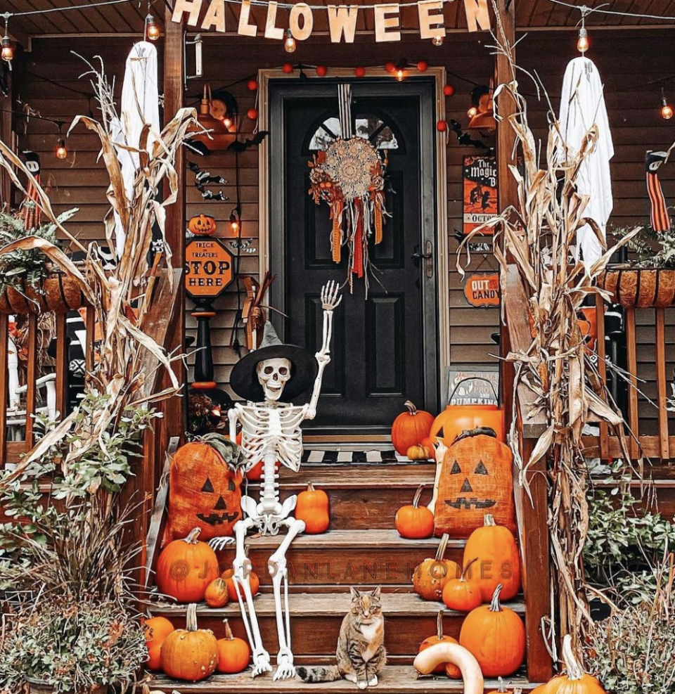 vintage halloween decor