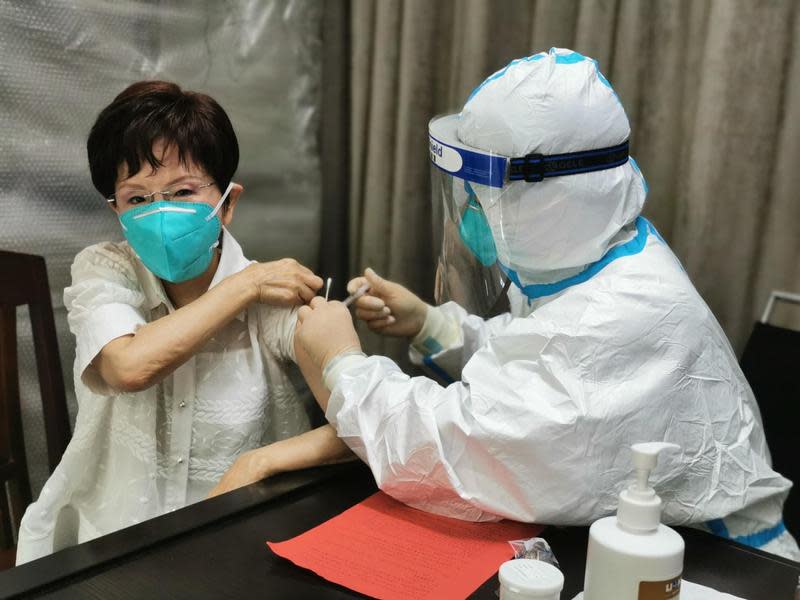 洪秀柱在臉書表示她已在中國完成施打新冠疫苗。（翻攝自洪秀柱臉書）