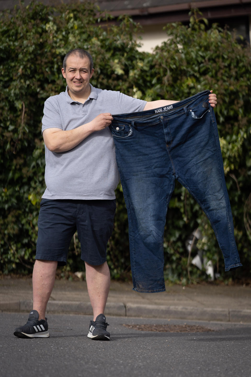 Matthew Howe lost a staggering 10 stone in weight in just six months. (SWNS)