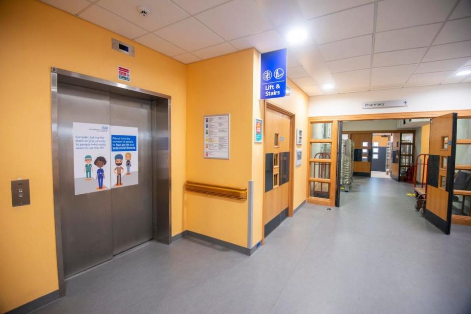 Great Western Hospital is currently dealing with both norovirus and Covid-19 <i>(Image: Great Western Hospital)</i>