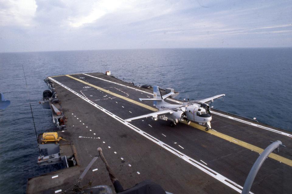 S-2 Tracker Veinticinco de Mayo aircraft carrier