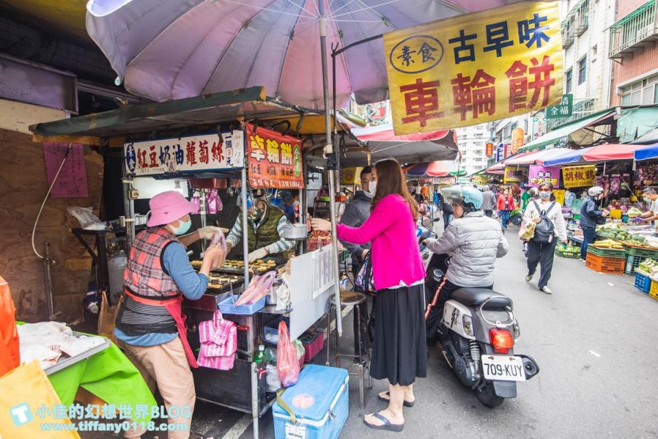 蘆洲湧蓮寺美食～古早味車輪餅