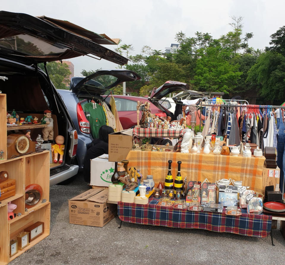 Vendors sell right out of their car boots, making unloading and packing a seamless process. — Picture from Facebook/kabutinthepark