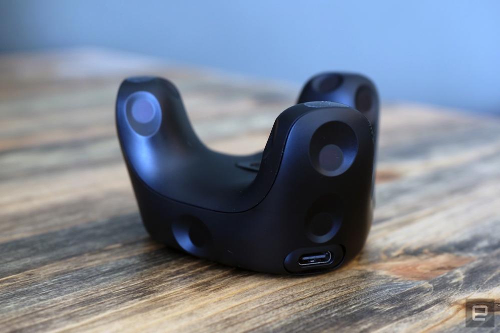 HTC shrinks its VR Tracker, debuts new face tracking accessory