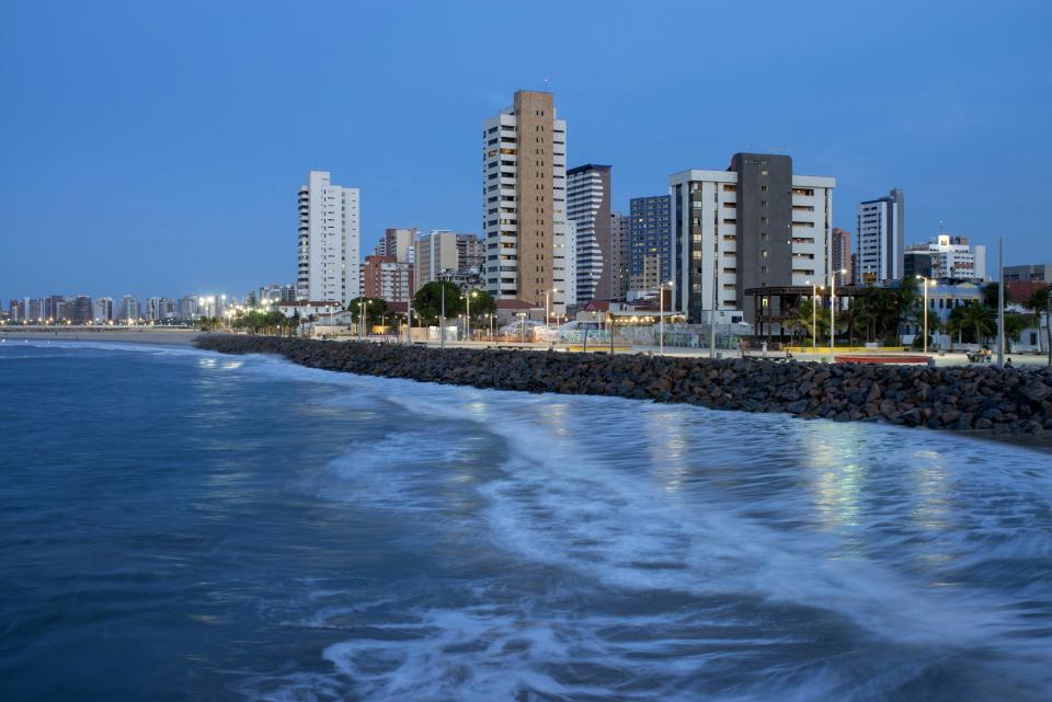 A general view of Iracema beach in Fortaleza, northeastern Brazil April 11, 2014. Fortaleza is one of the host cities for the 2014 World Cup in Brazil. Picture taken April 11, 2014. REUTERS/Davi Pinheiro (BRAZIL - Tags: SPORT SOCCER WORLD CUP TRAVEL SOCIETY) CITYSCAPE)