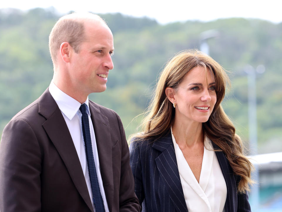 Prinz William brachte mit einer schmutzigen Antwort auf eine simple Frage seine Frau Kate zum Schmunzeln (Symbolbild: Chris Jackson/Getty Images)