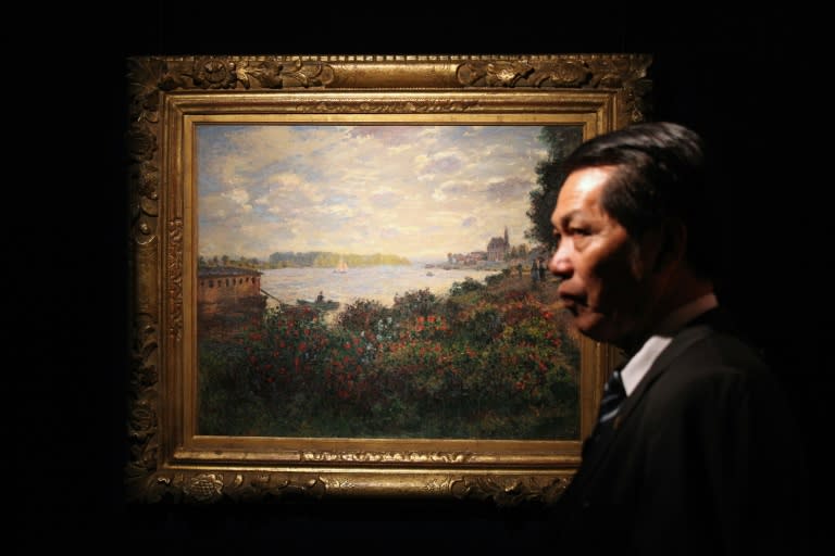 Claude Monet's "La Seine a Argenteuil" shown in Hong Kong in 2010 (Ed Jones)