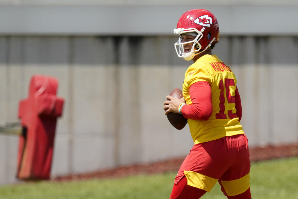 Patrick Mahomes only threw three passes Friday at practice, here they are