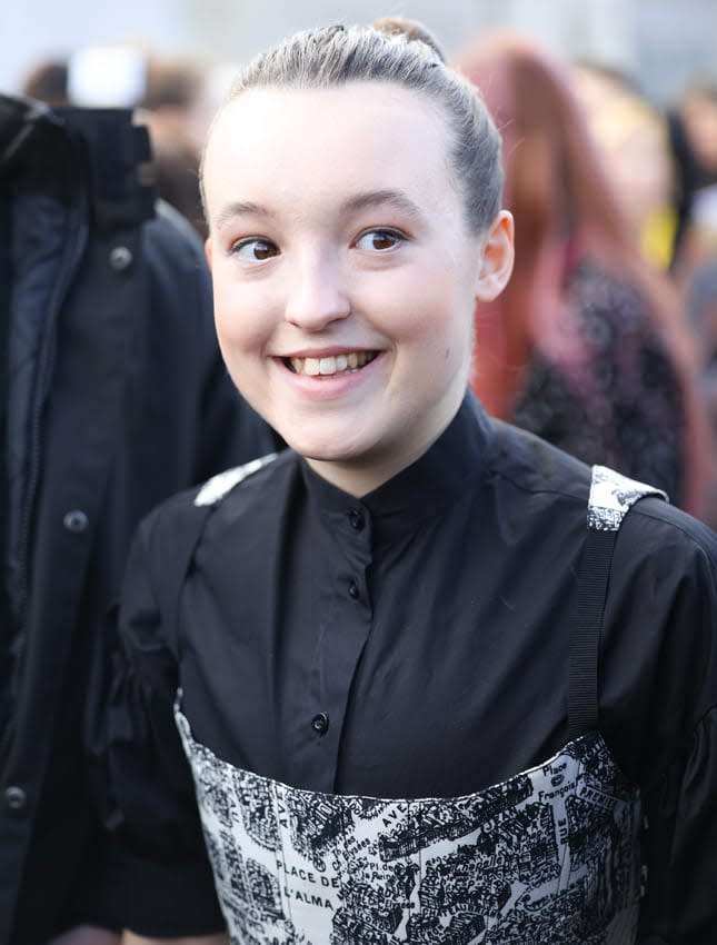 Bella Ramsey en el desfile de Dior en Paris