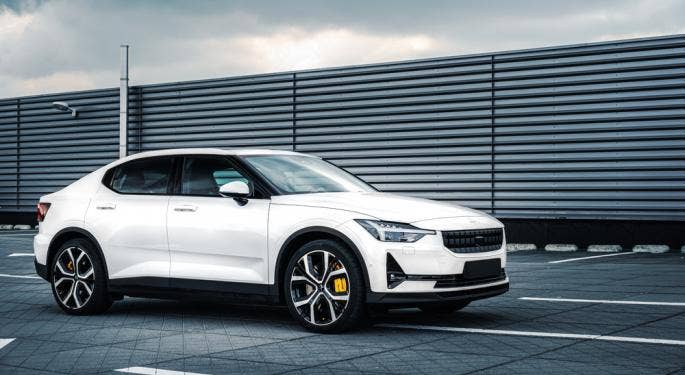 Polestar produce 150.000 coches eléctricos y lanza el Polestar 2 mejorado