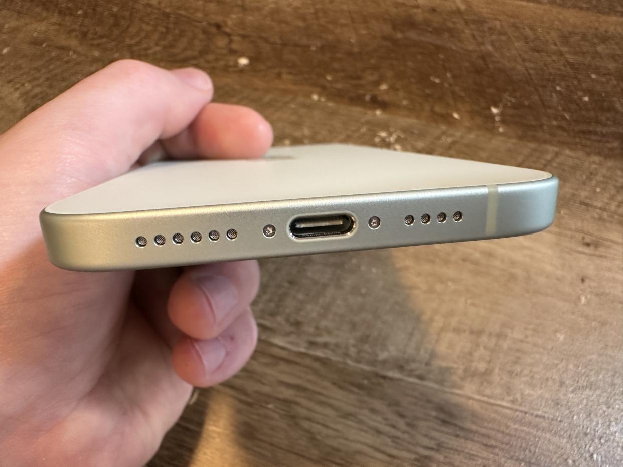 The iPhone now uses a USB-C connector. (Image: Apple)