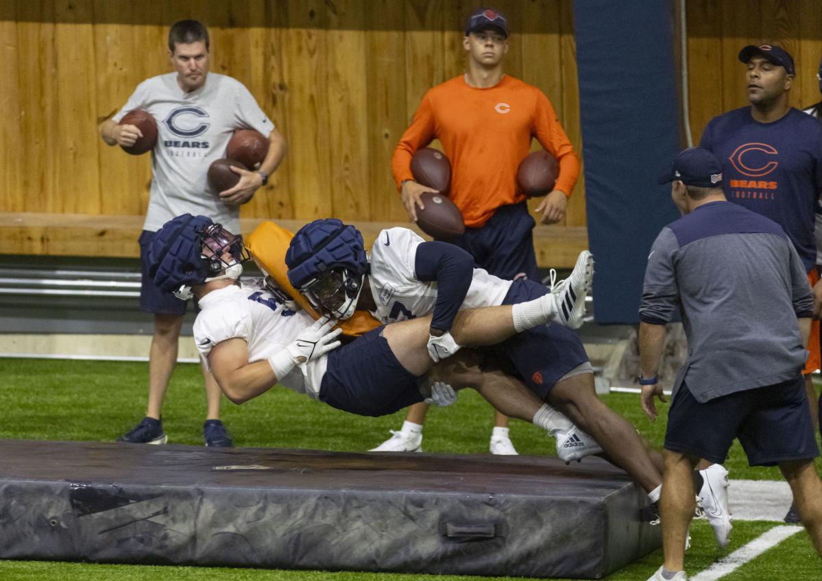 Bears training camp report: Justin Fields, offense show good and