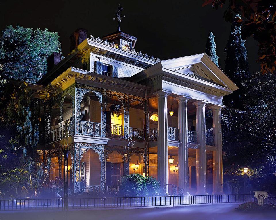 disneyland haunted mansion