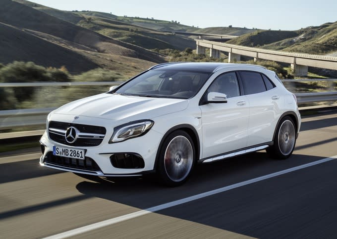 2018 Mercedes-AMG GLA45 front quarter left photo