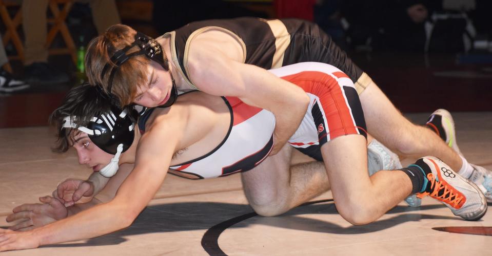 Liam Farley of Western Wayne sports a 16-2 record including 11 falls so far this winter.