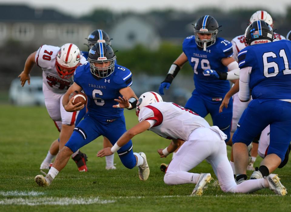 West Central’s Justin Zirpel carries the ball in a football game against Vermillion on Friday, September 16, 2022, in Hartford.