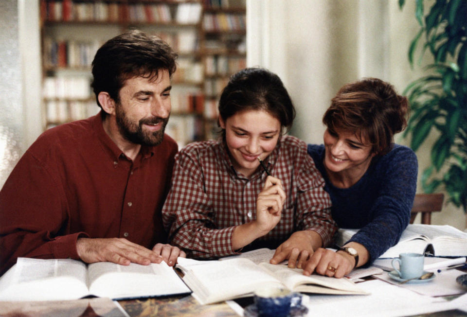 2001, Nanni Moretti, Jasmine Trinca e Laura Morante in "La stanza del figlio" (Photo by Mondadori Portfolio by Getty Images).