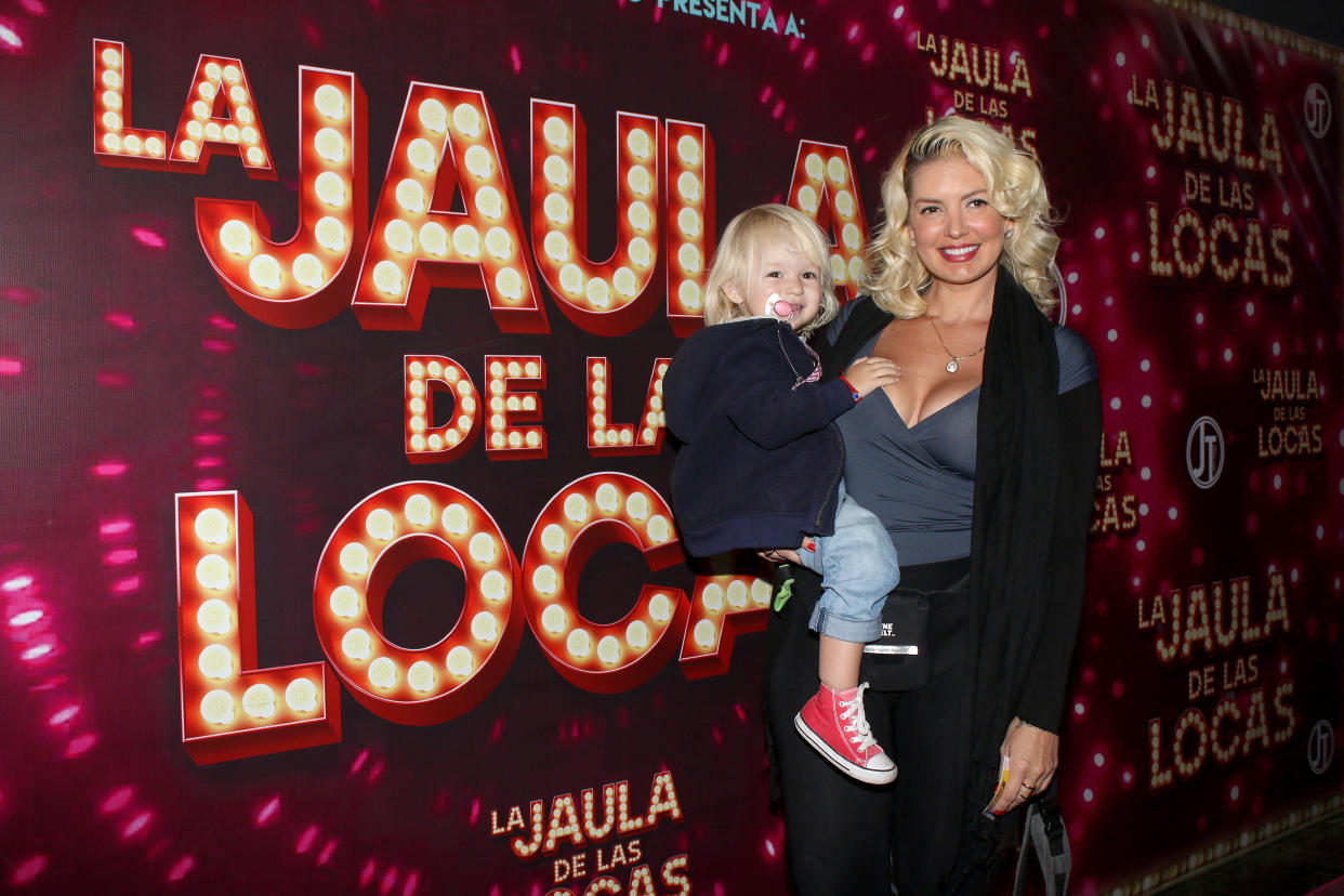 Isabel Madow con su hijo en el 2019.   (Photo by Adrián Monroy/Medios y Media/Getty Images)