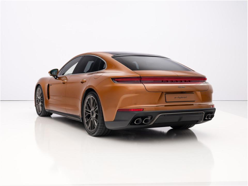 2024 porsche panamera rear