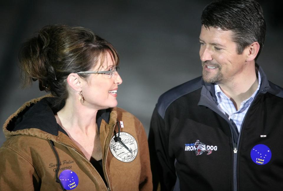 Sarah Palin Says She Learned Husband Todd Was Seeking a Divorce Via Email