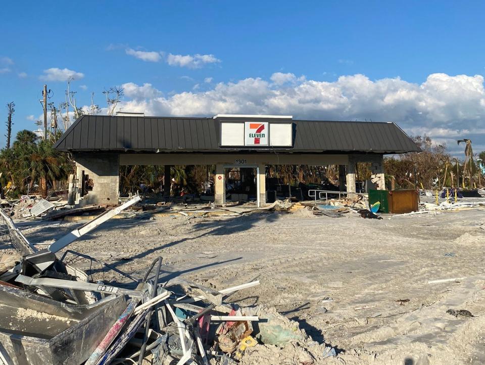 7 Eleven in Fort Myers Beach that was destroyed by Hurricane Ian.