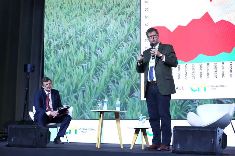 Bernhard Kiep, de Abramilho, destacó el crecimiento que tuvo Brasil con el maíz. En el Congreso Internacional del cereal que se realizó en Córdoba se puso de relieve el desafío que enfrenta hoy
el cultivo frente a las demandas ambientales y las oportunidades de desarrollo que presenta para el mediano plazo