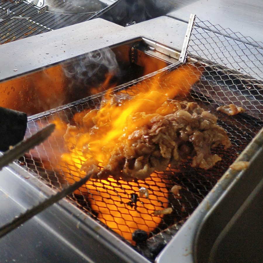 台南｜宮本武丼 直火肉山制丼所  台南安和店