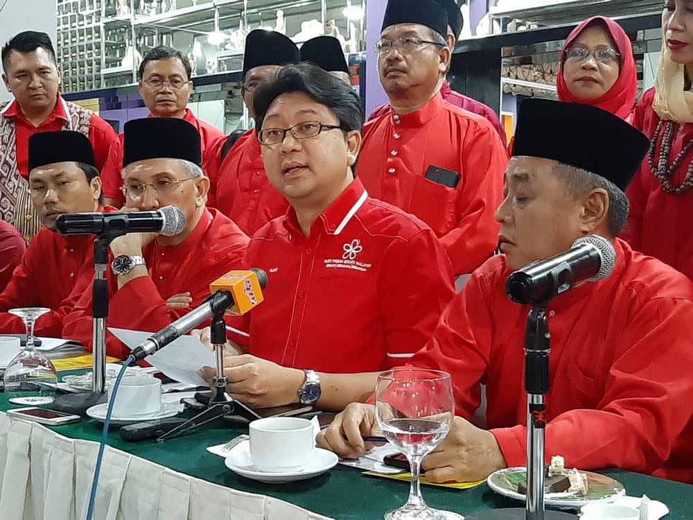 Bersatu’s Sarawak chapter interim secretary Jaziri Alkaf Suffian says the change in prime ministership should not be hastily carried out. — Picture by Sulok Tawie