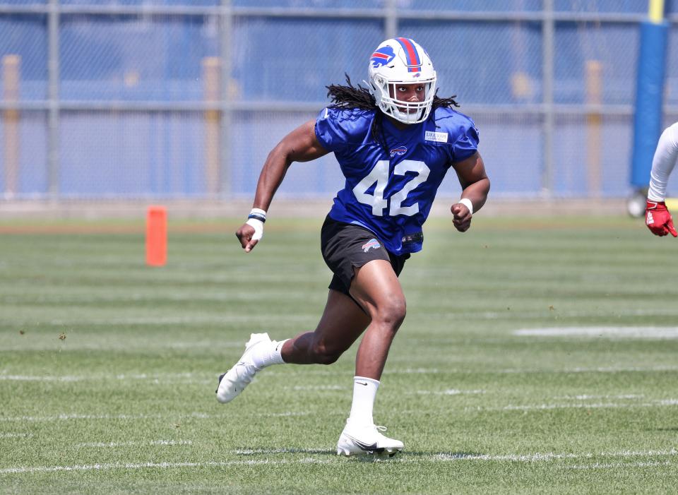 Bills rookie linebacker Dorian Williams runs drills with the special teams unit. 