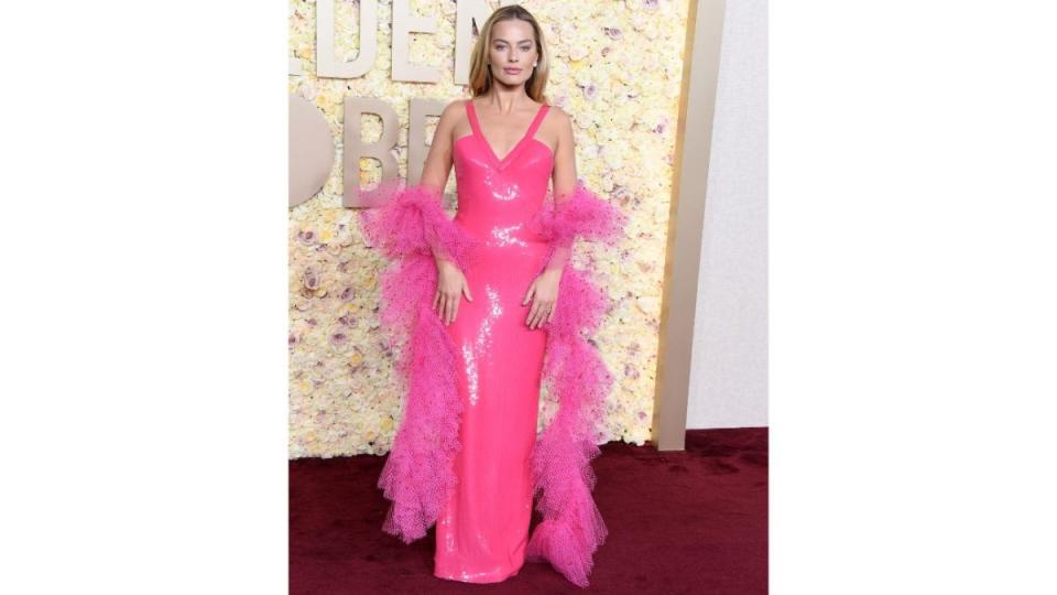 Sequins Ruled the Golden Globes Red Carpet for Margot Robbie, Meryl ...