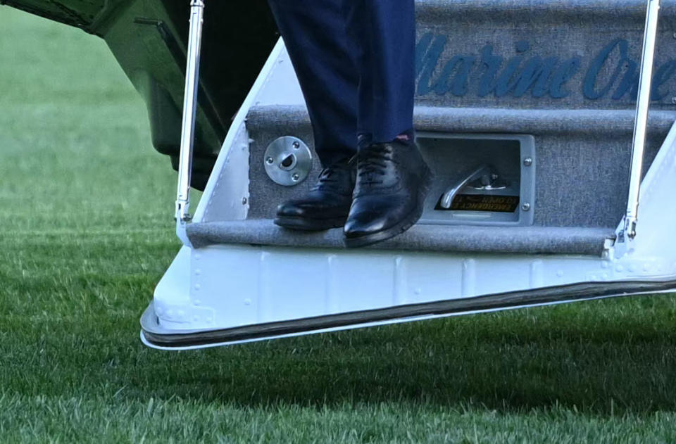 US President Joe Biden disembarks from Marine One on the South Lawn of the White House in Washington, DC, on March 21, 2024. Biden returned from a three-day campaign trip in Nevada, Arizona and Texas. (Photo by Mandel NGAN / AFP)