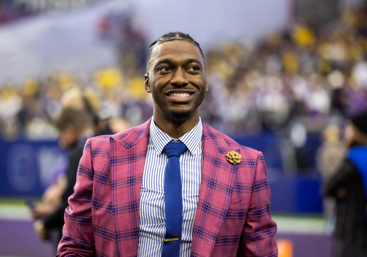 Robert Griffin III leaves Fiesta Bowl Megacast when wife goes into labor