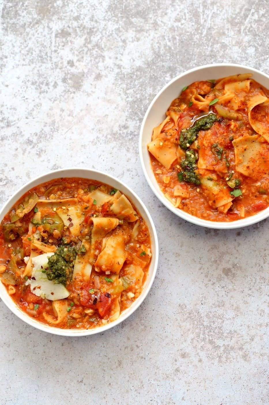 Lasagna! Soup! Can't think of anything more comforting, tbh. Especially when you add some garlic bread on the side.Recipe: Instant Pot Vegan Lasagna Soup