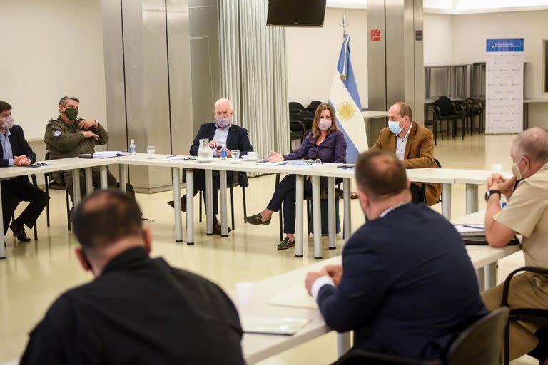 La ministra de Seguridad, Sabina Frederic, en la reunión de este mediodía con las fuerzas federales