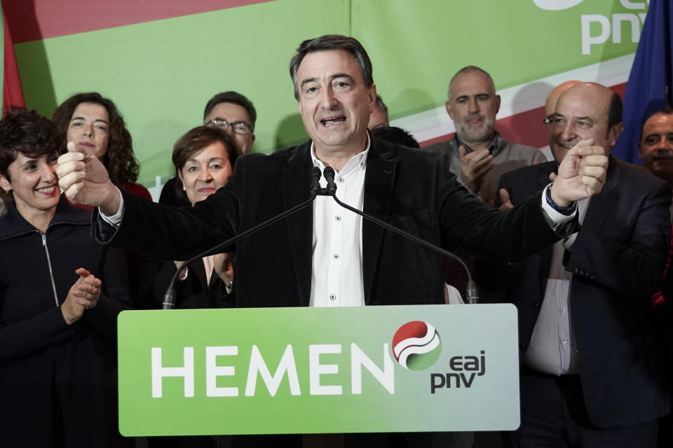 El Partido Nacionalista Vasco ha mejorado los resultados que obtuvo en abril y contará con un representante más en el Congreso, siete. La formación encabezada por Aitor Esteban volverá a tener grupo parlamentario propio. (Foto: H.Bilbao / Europa Press / Getty Images).