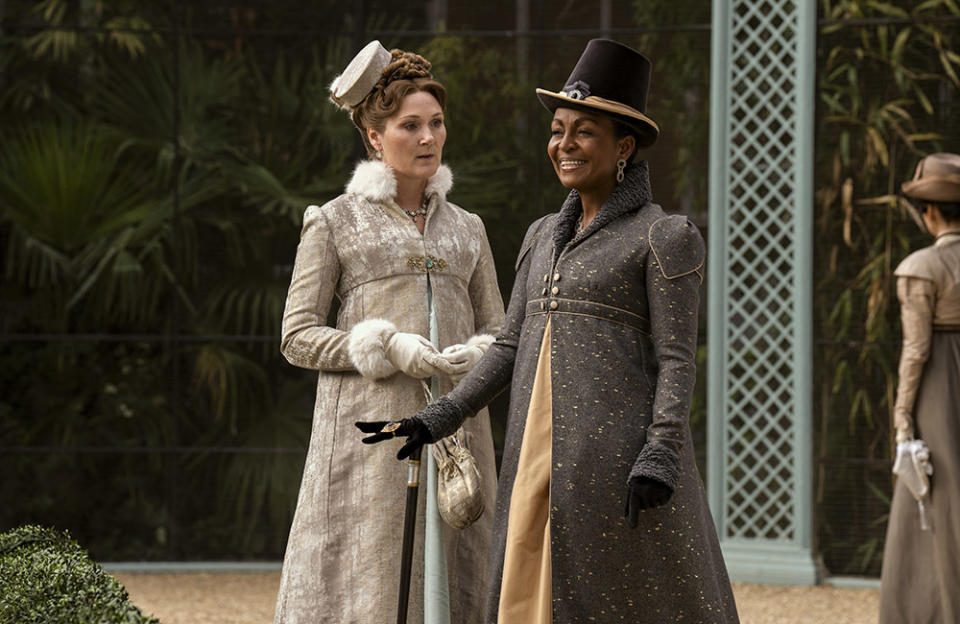 (L to R) Ruth Gemmell as Violet Bridgerton, Adjoa Andoh as Lady Agatha Danbury in Queen Charlotte: A Bridgerton Story.