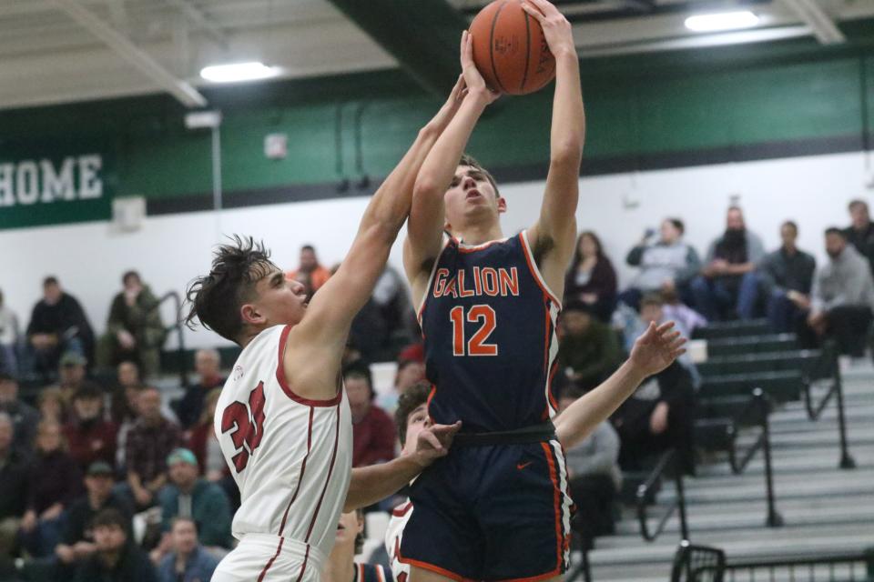 Galion's Cooper Kent scored 27 points with seven 3 7-pointers in a Division II sectional semifinal loss to Willard on Wednesday night.