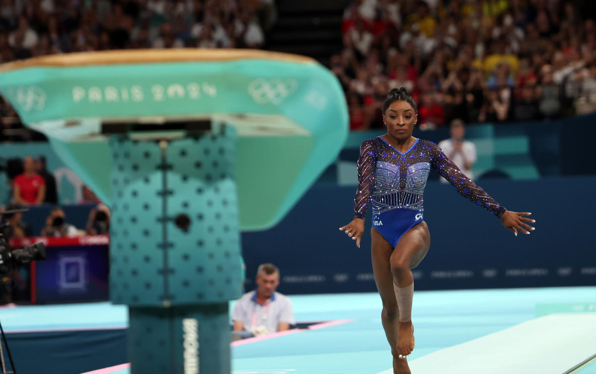 Olympic gymnastics live updates: Simone Biles wins gold on vault, Stephen Nedoroscik eyes medal on pommel horse