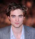 Robert Pattinson est derrière sa partenaire de Twilight avec 39,4 dollars.