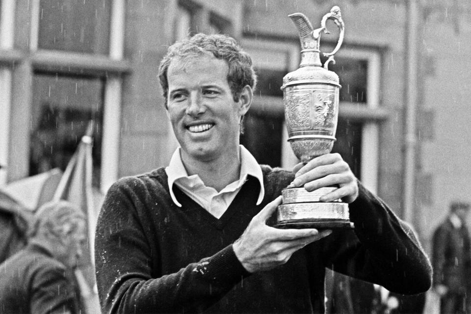 American golfer Tom Weiskopf wins the 1973 Open Championship at Troon in Scotland, UK, 14th July 1973.