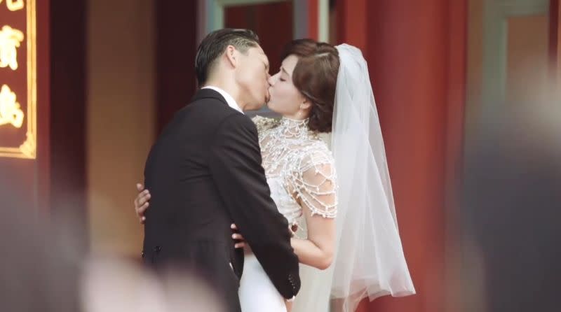 ▲林志玲（右）於2019年嫁給AKIRA（左）。（圖／翻攝自林志玲臉書）