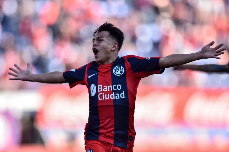 Nahuel Barrios, una carta ofensiva importante en San Lorenzo