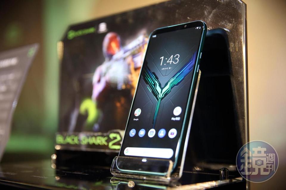 「黑鯊遊戲手機2」具備了大、快、震、冷、硬等5大特色。