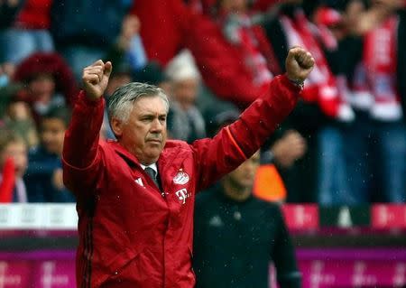 Football Soccer - Bayern Munich v FC Ingolstadt 04 - German Bundesliga - Allianz-Arena, Munich, Germany - 17/09/16 Bayern Munich's coach Carlo Ancelotti celebrates. REUTERS/Michael Dalder