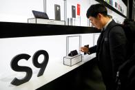 <p>La novità più interessante, e su cui Samsung si è soffermata di più durante la presentazione, è la fotocamera posteriore (quella principale) da 12 megapixel, completamente riprogettata. (Getty) </p>