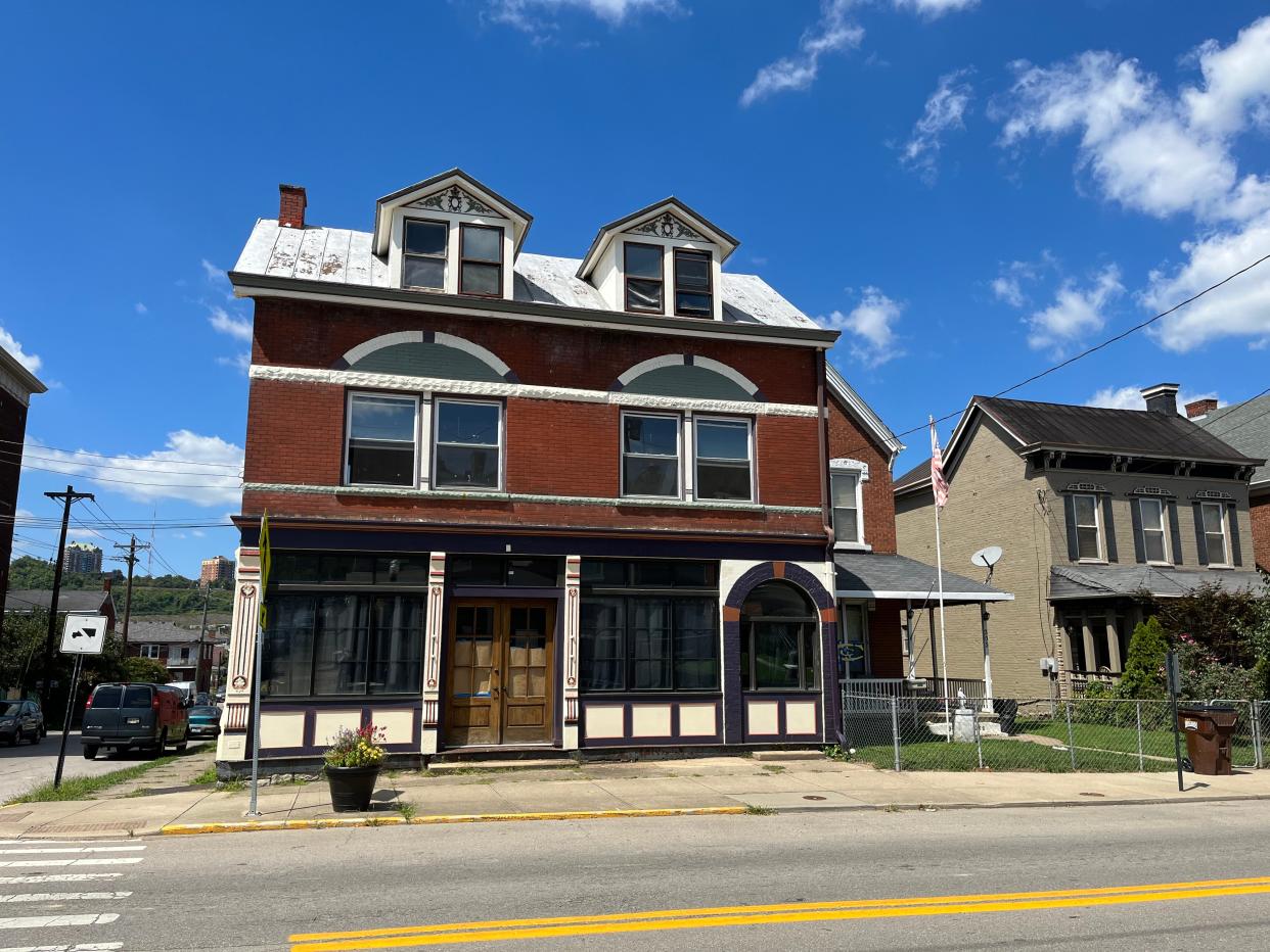 The newest Roebling Point Books & Collection Coffee is coming to Dayton, Ky. at 301 Sixth Ave.