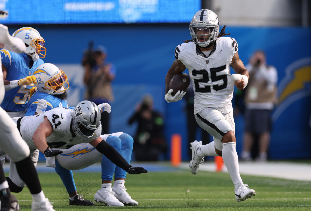 Raiders vs. Cowboys: Game time, TV schedule, streaming, odds - Silver And  Black Pride