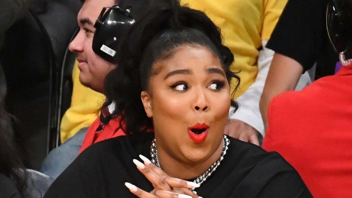 Lizzo Claps Back at Criticism Over Thong-Revealing Lakers Game