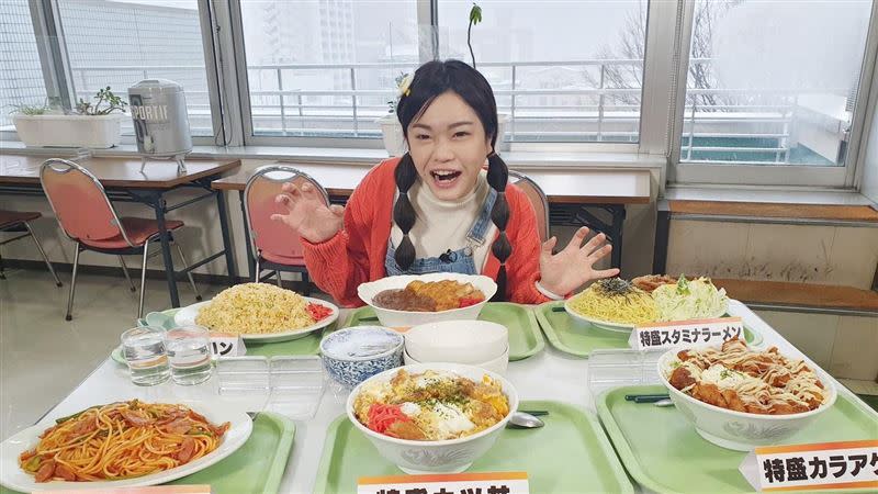 大胃王小慧吃爆日本電視台員工餐廳。（圖／緯來提供）